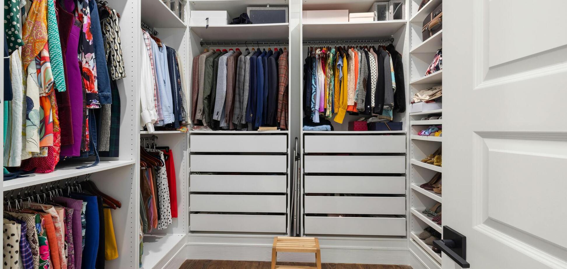 Як позбутися молі в шафі за лічені хвилини: вона просто ненавидить ці квіти