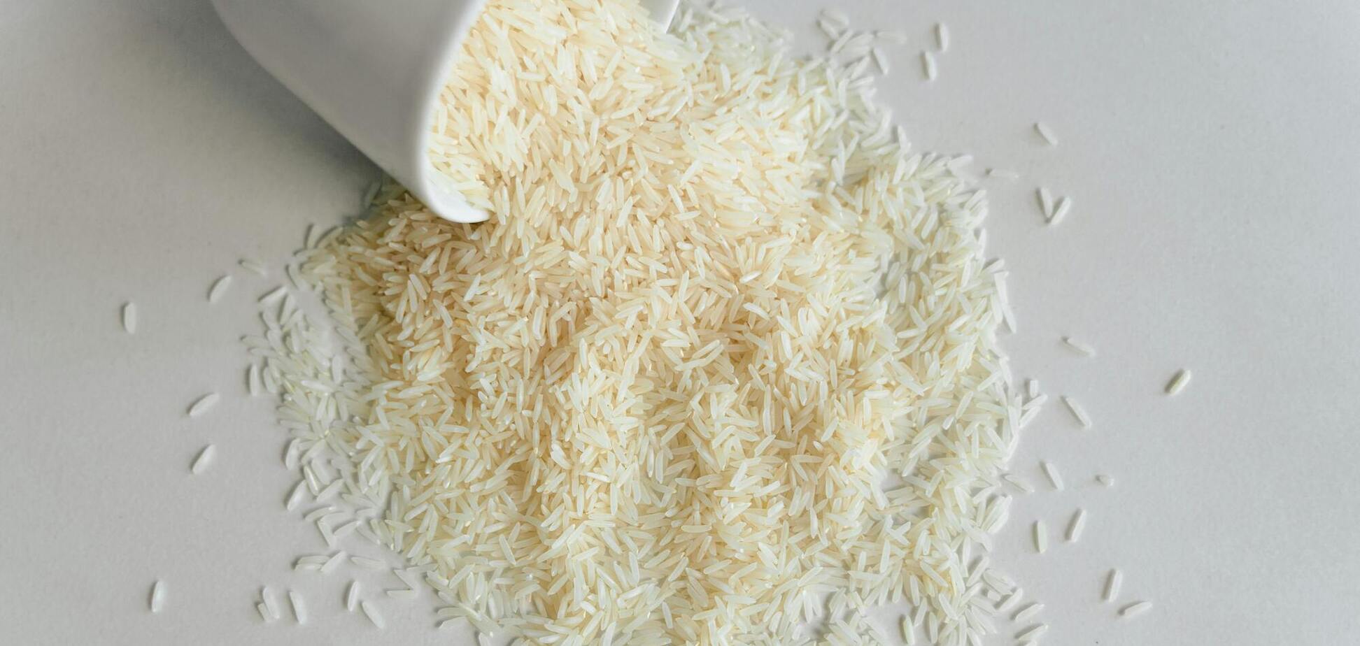 Як готувати рис, щоб він не злипався і був пухким: ідеальний рецепт