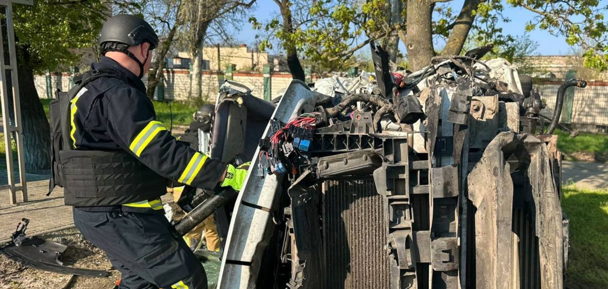 В Херсоне вражеский дрон попал в гражданский автомобиль: есть погибший