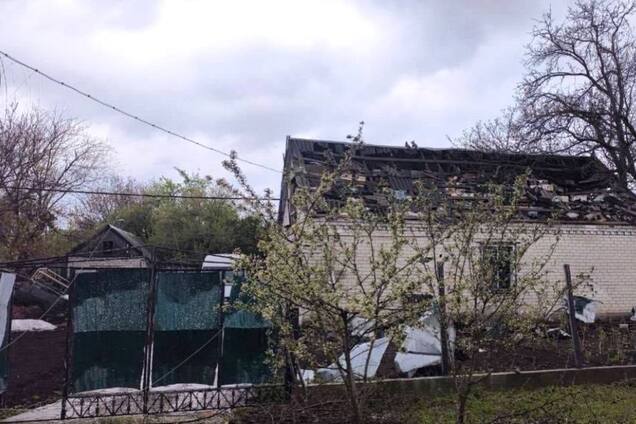 Ворог атакував житлові будинки на Запоріжжі: загинула жінка, є постраждалі. Фото