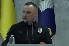 Вигівський розповів, скільки поліцейських постійно воюють на фронті та скільки працює жінок