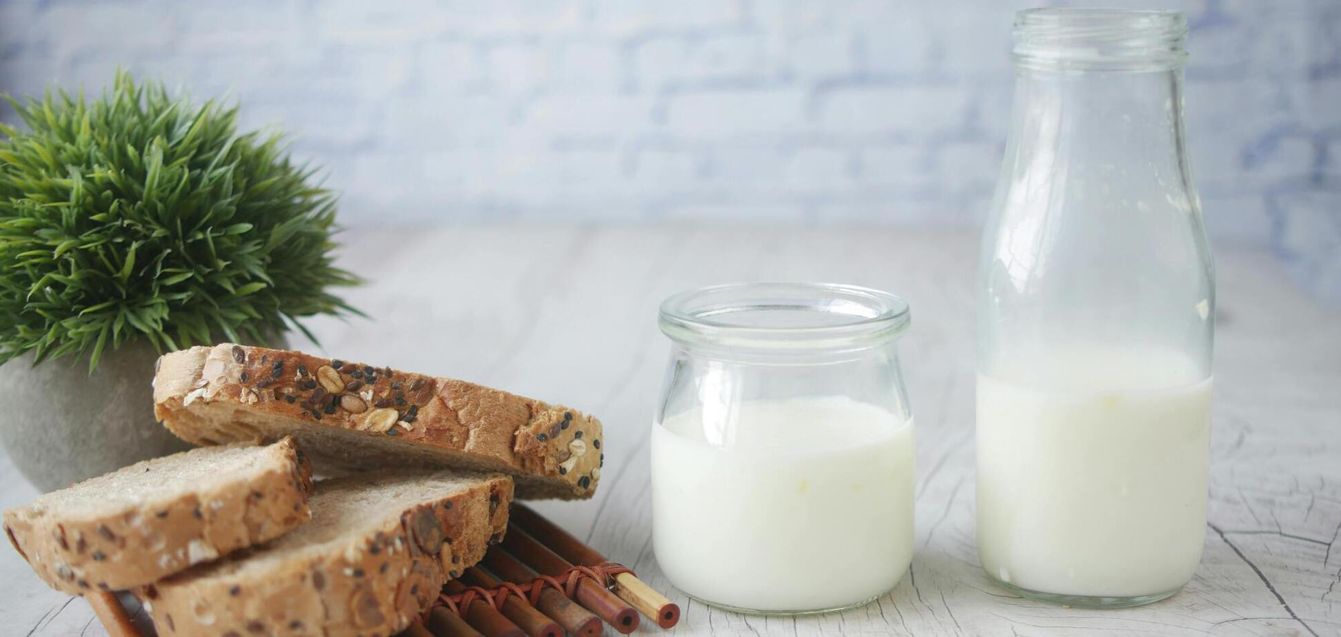 Сироватка чи сиворотка? Як сказати правильно українською