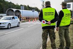 У Польщі затримали двох громадян України: незаконно перевозили через кордон 12 росіян