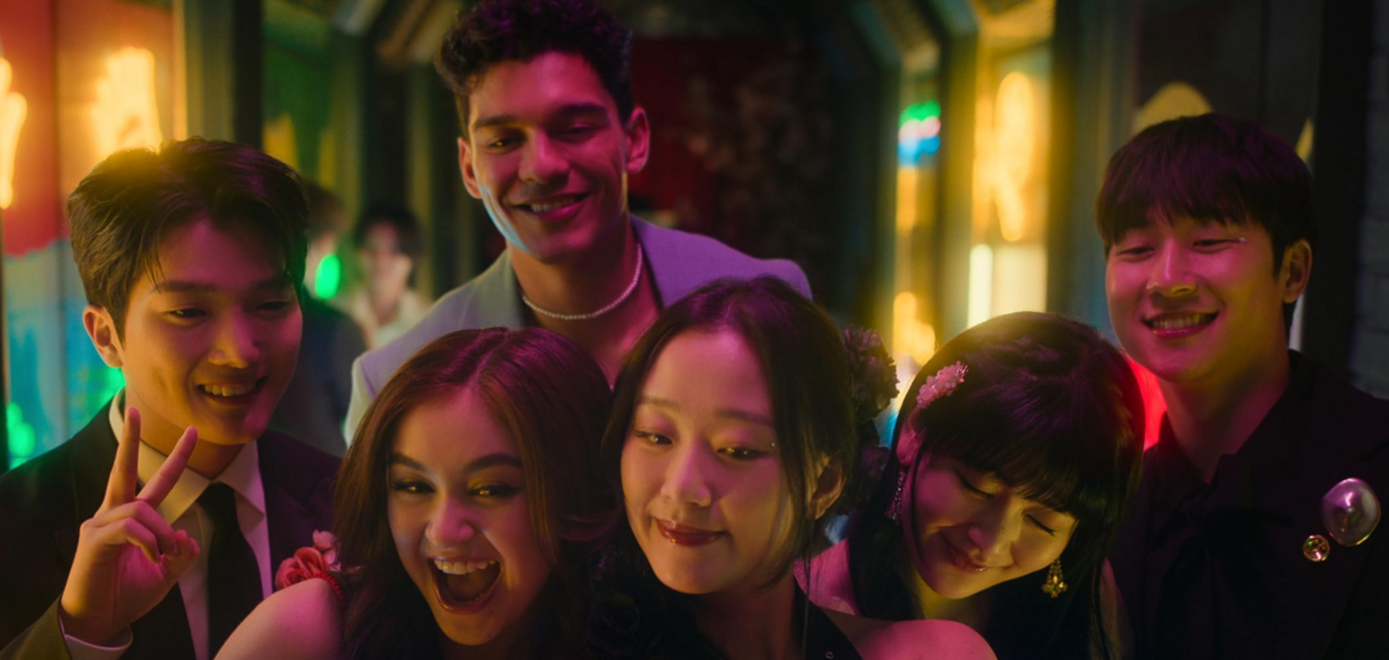 'Цілую, Кітті': на Netflix вийшов 3 сезон серіалу, а актори звернулися до українців