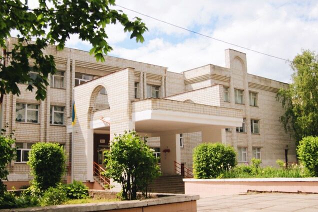 У Львові вчителька обізвала учня 7 класу 'тупим' і 'дебілом', бо 'батько військовий': скандал отримав продовження