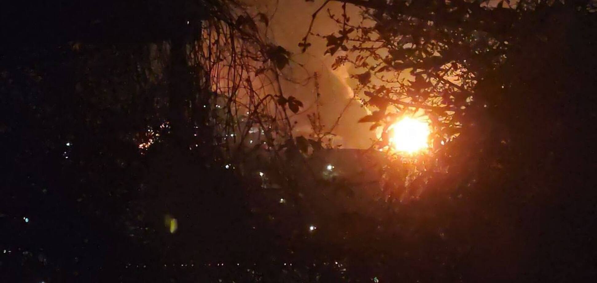 После четырех суток пожара – повторный удар: БпЛА атаковали Туапсе, россияне проснулись от взрывов. Фото и видео