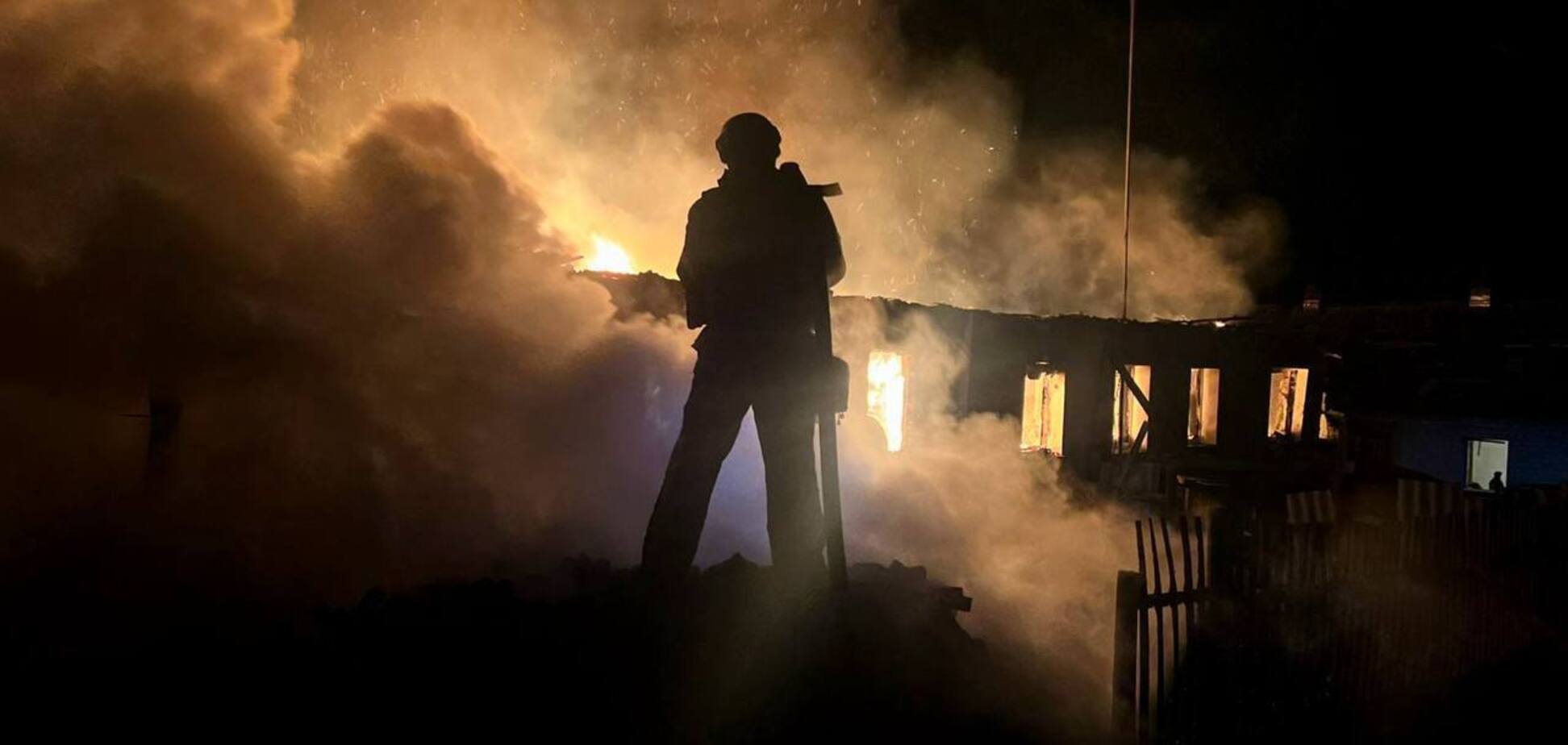 Оккупанты атаковали Великий Бурлук на Харьковщине: пострадали три человека. Фото и видео