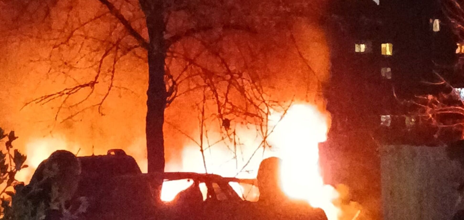 РФ завдала масованого удару по Сумах: пошкоджені багатоповерхівки та лікарня. Фото і відео