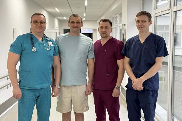 Во Львове спасли мужчину, у которого в легких застрял 10-сантиметровый кусок стекла после атаки РФ. Фото