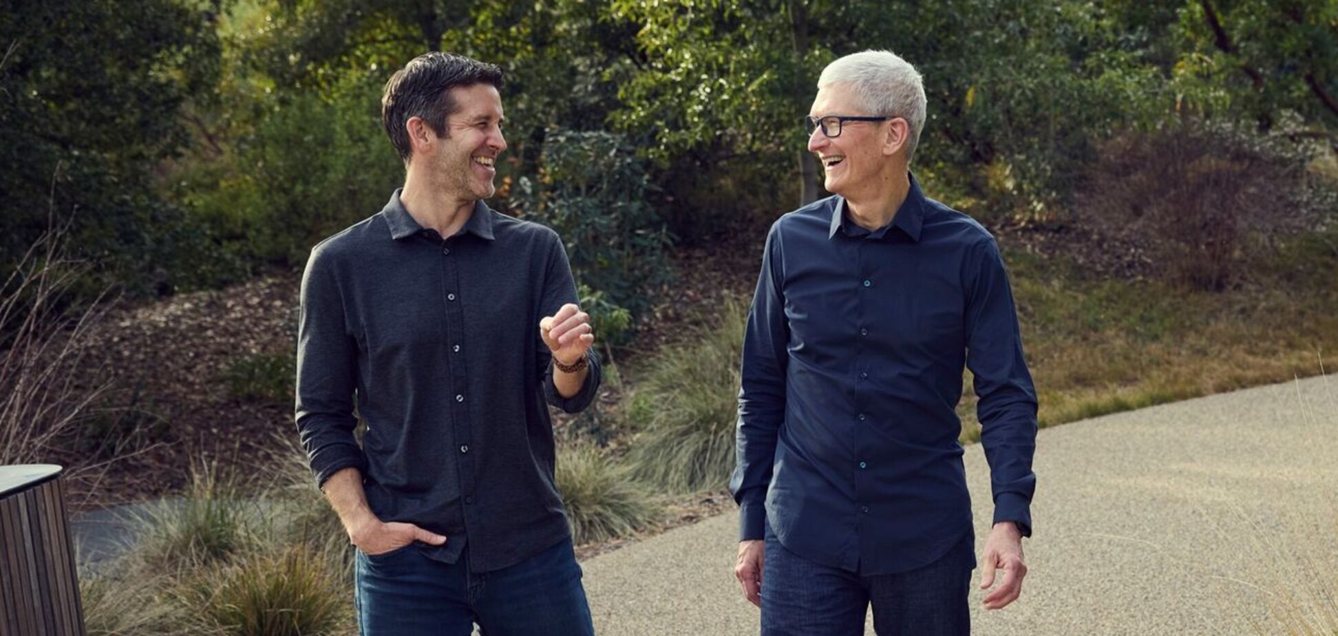 Тим Кук покидает пост главы Apple: кто займет его место