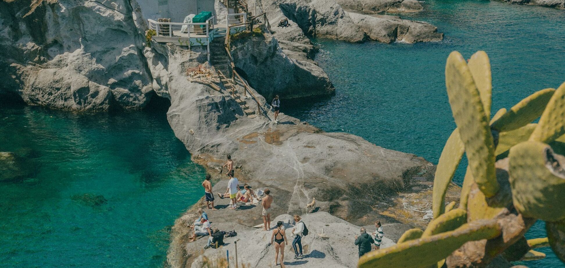 Рай без натовпу: туристам порадили острів за годину від Риму