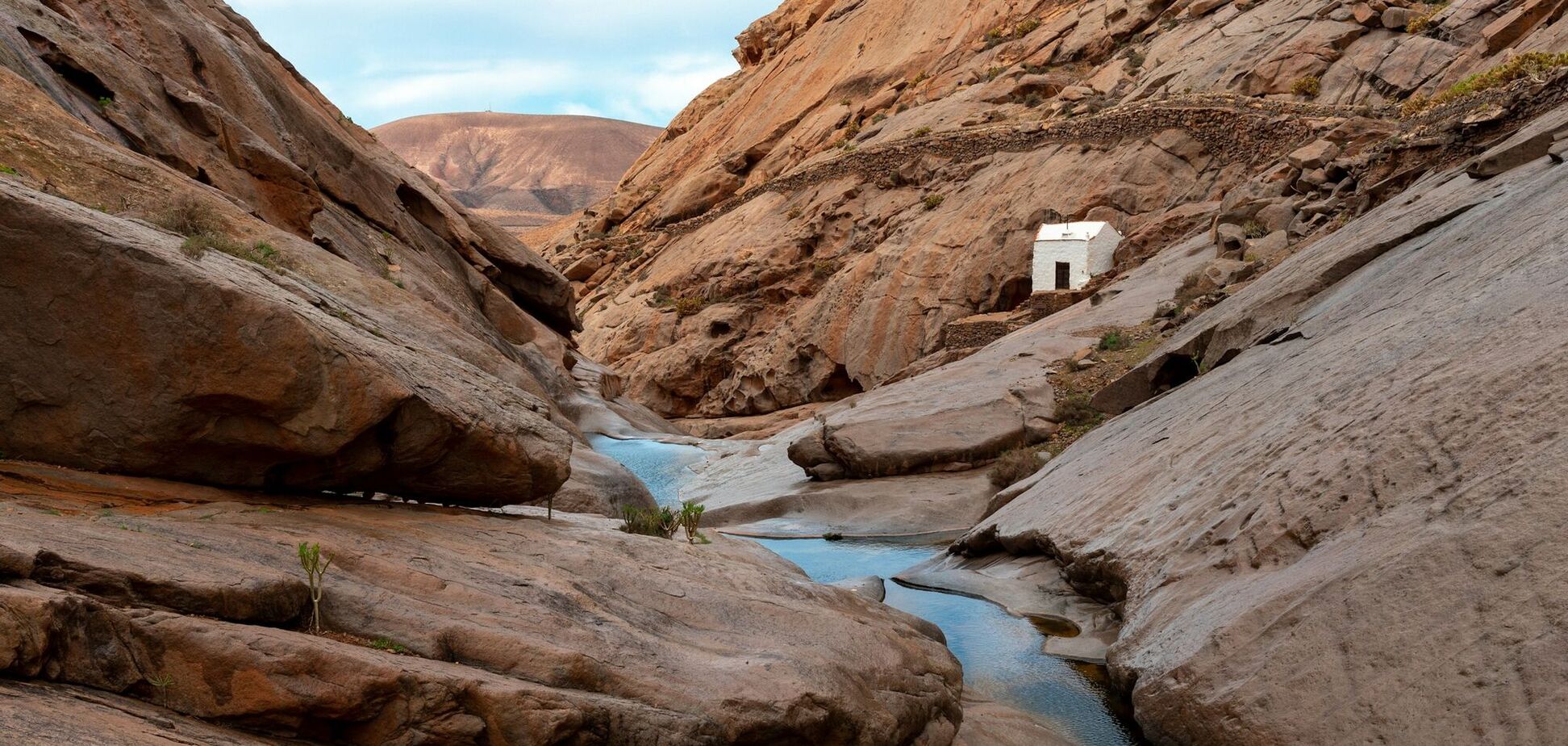 Там всплеск туризма: названы самые переполненные острова Европы