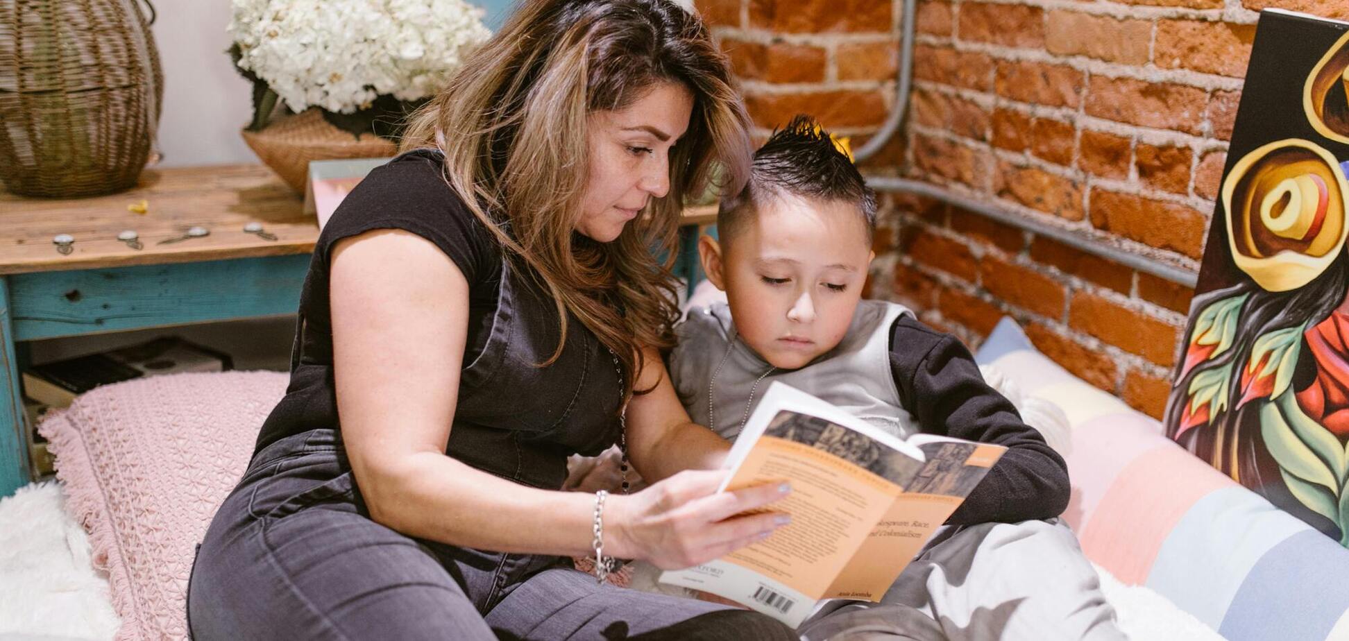 Экономика для самых маленьких: украинская писательница и мама троих детей выпустила сказку о деньгах и конкуренции