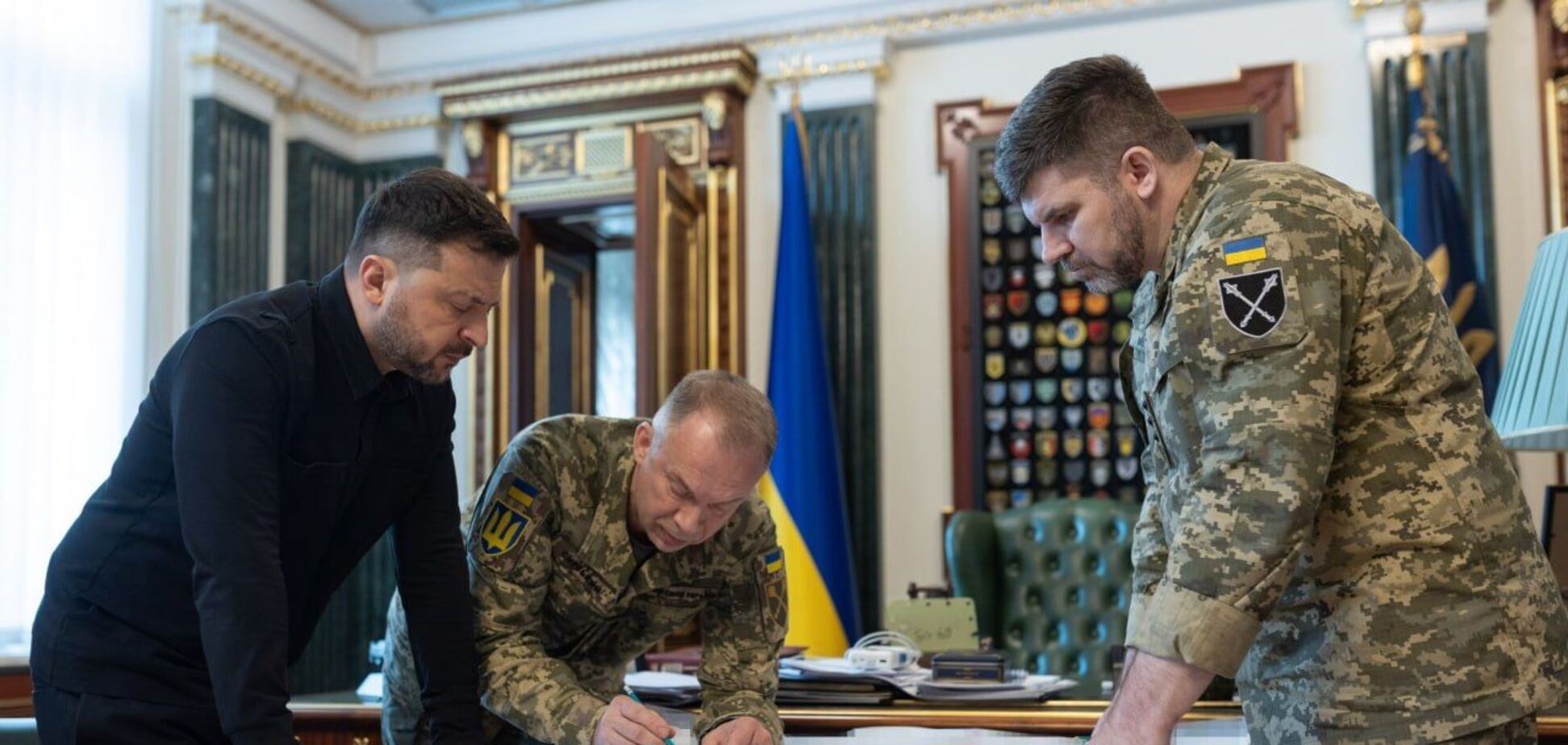 'Будемо протидіяти': Зеленському доповіли про оновлені російські плани війни