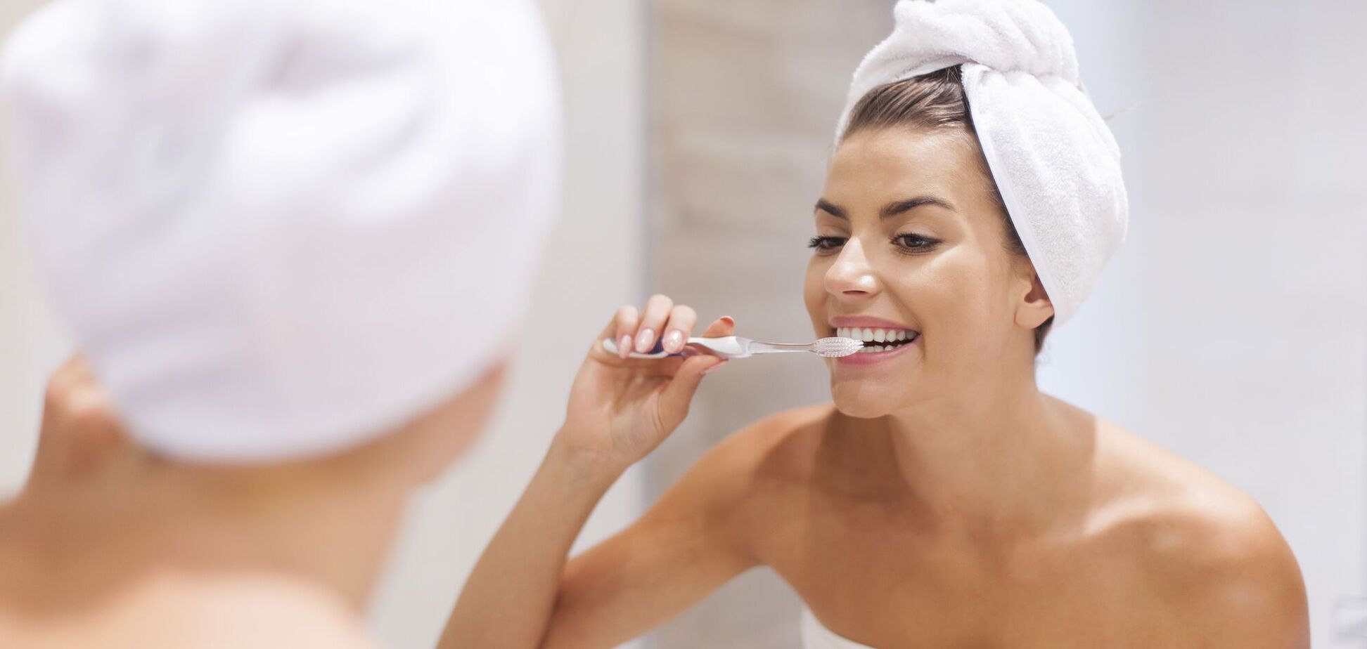 Не після сніданку і не після кави: лікар розкрив ідеальний графік чищення зубів