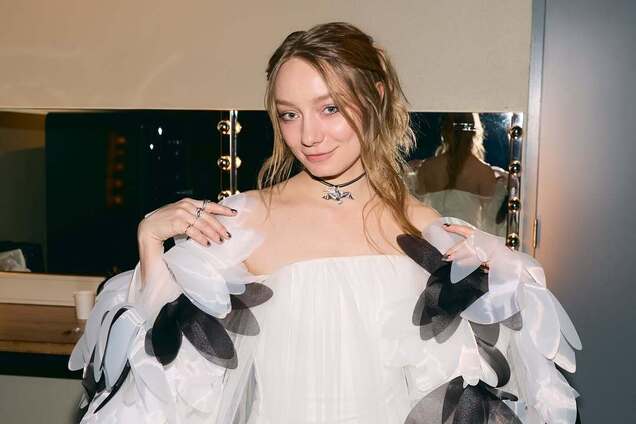 LELÉKA раскрыла грязные подробности контракта с европейским лейблом, который повторяет нарративы за Россией: хочешь карьеру – пой на языке империи