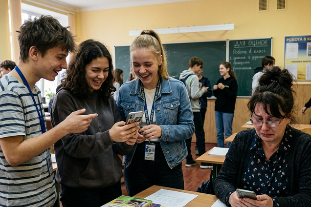 Новый тренд в TikTok может обернуться 5 годами тюрьмы: что грозит школьникам и их родителям за травлю учителей