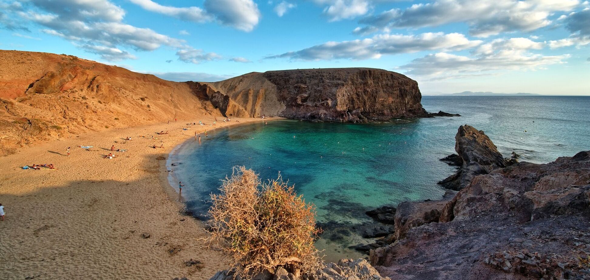 Невероятный вид на Атлантический океан: какой остров имеет самую длинную набережную