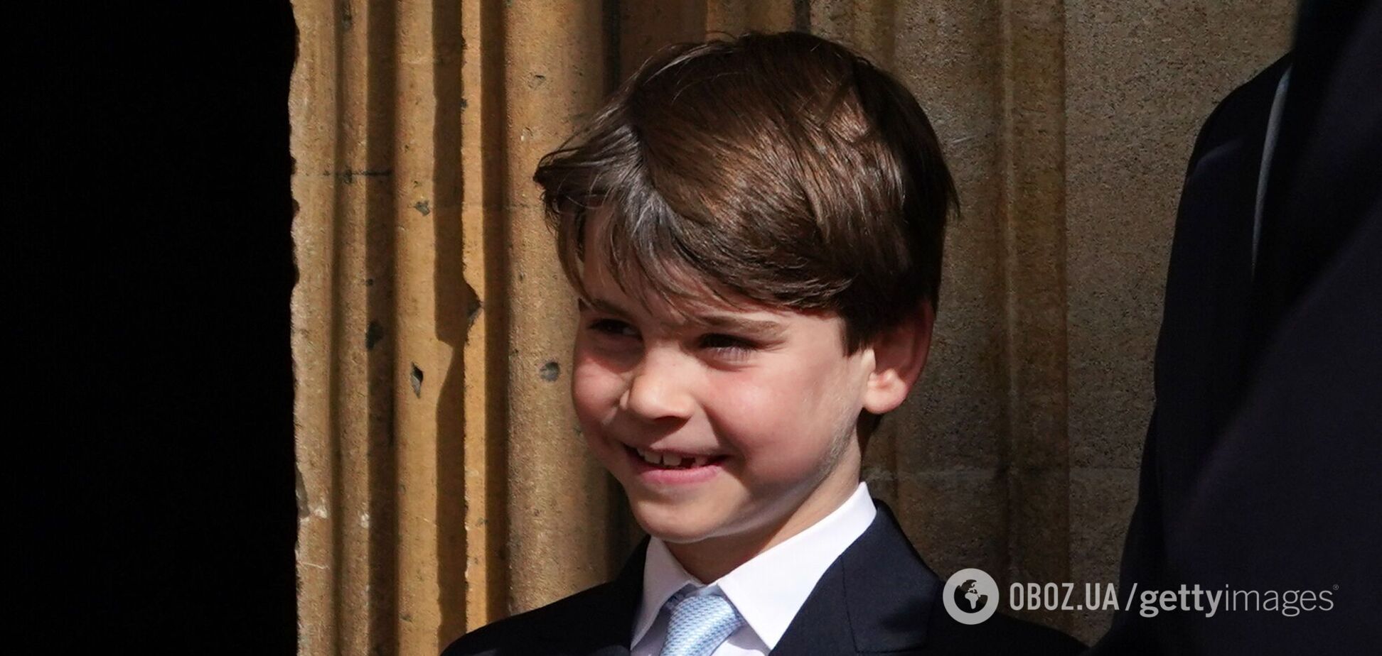 Принцу-'бешкетнику' – 8 років: королівська сімʼя показала, як Луї розважається, коли його не бачать сторонні