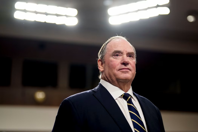 Глава ВМС США внезапно ушел в отставку: в WSJ назвали причину