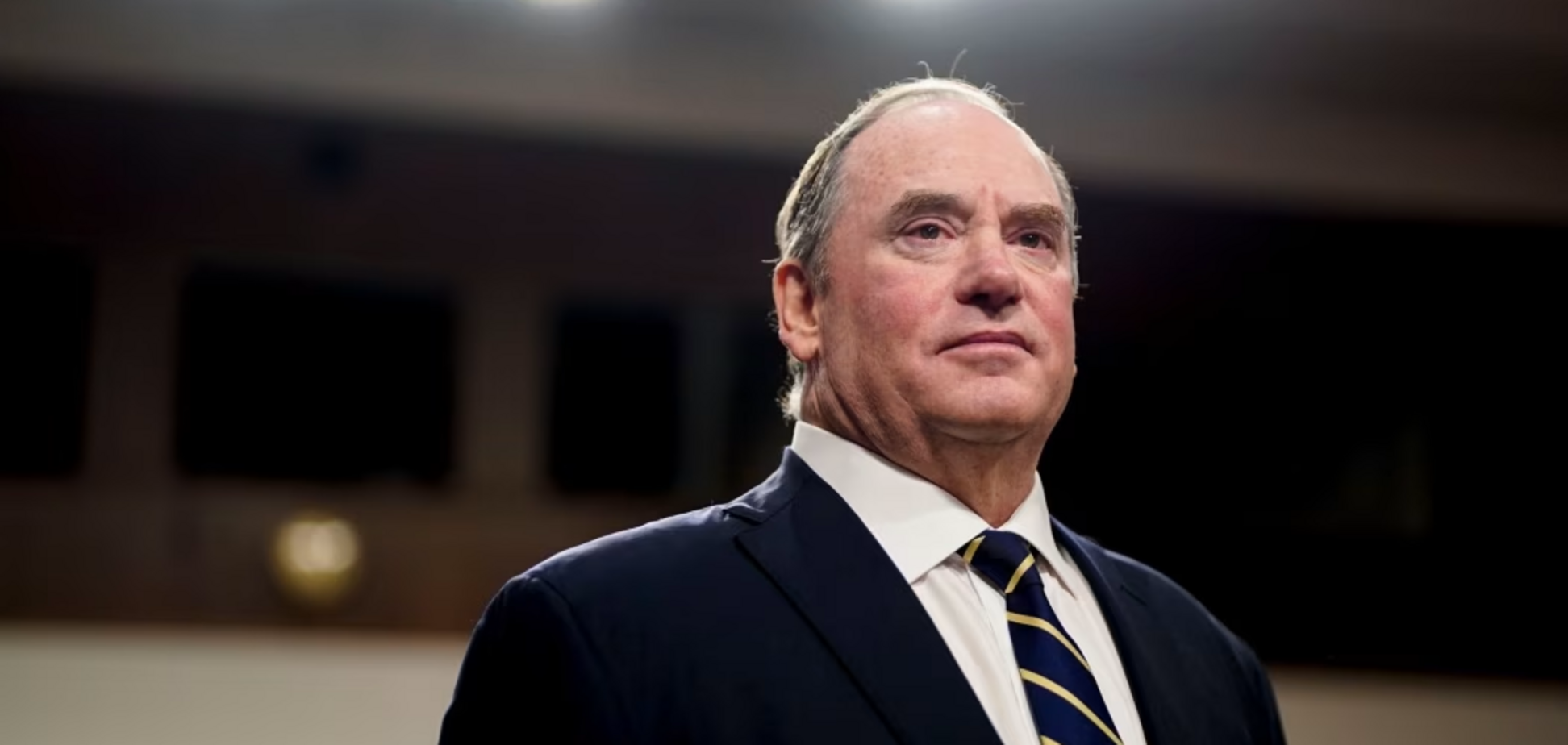 Глава ВМС США раптово пішов у відставку: у WSJ назвали причину