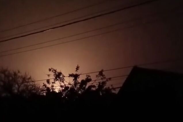 Було видно заграву: в окупованому Криму дрони уразили нафтобазу. Відео