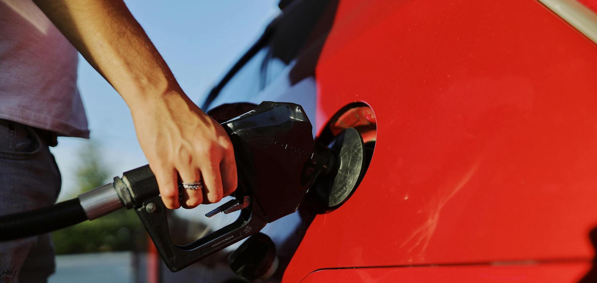 Ілюстрація - заправлення авто