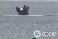 Намагався наблизитися до порту Одеси: ВМС знищили російський катер. Відео