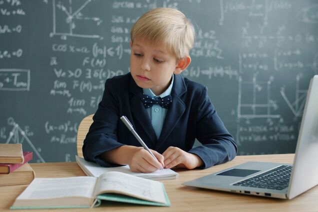 Сколько лет дочери и маме, если вместе им 28? Сеть запутала задача по математике: ошибаются почти все