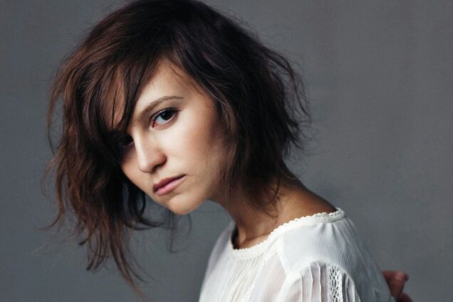 Як зробити зачіску боб обʼємною за секунди: простий трюк