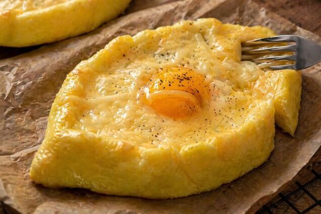 Как приготовить некалорийный хачапури: рецепт из сырного теста