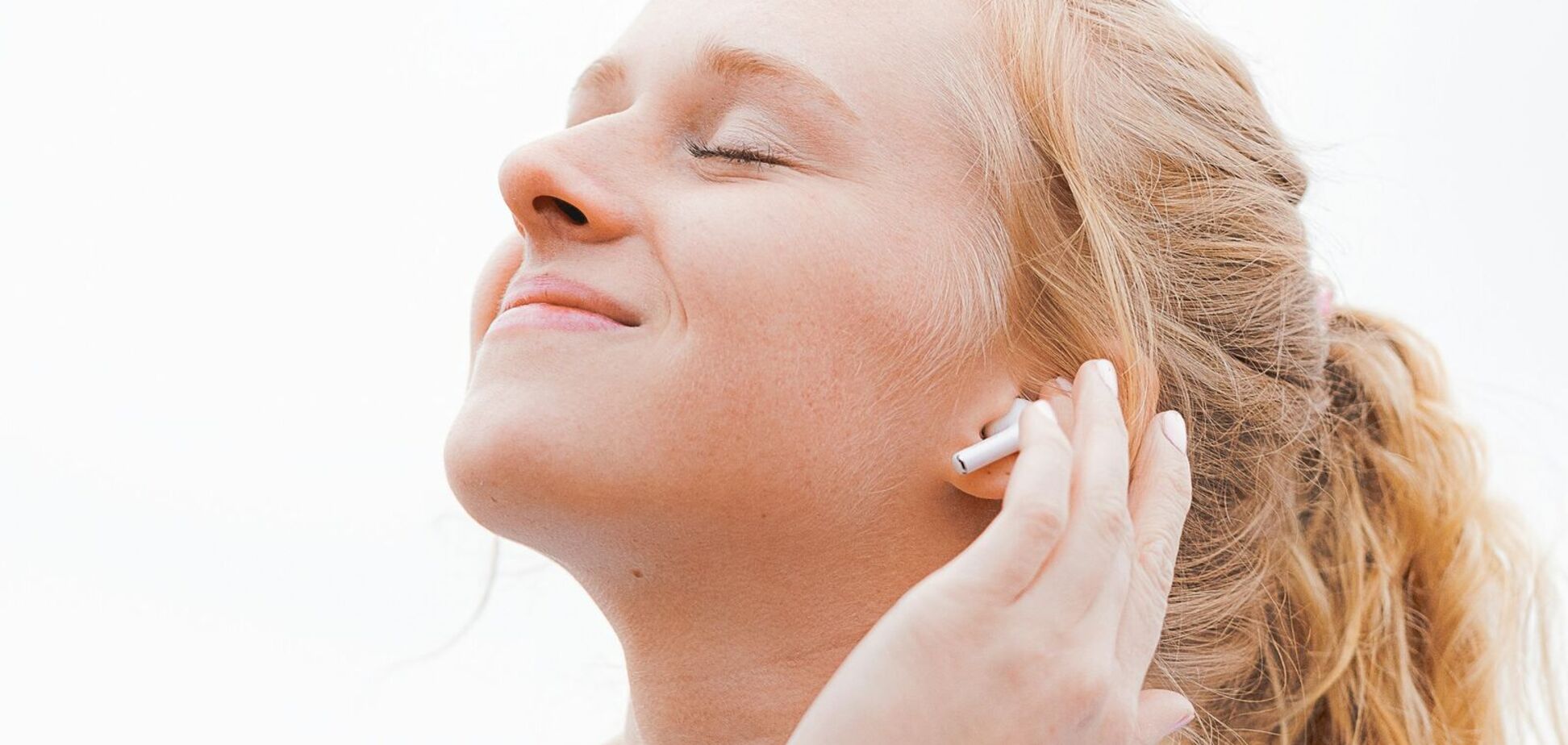 Ви робили це неправильно: як треба носити AirPods