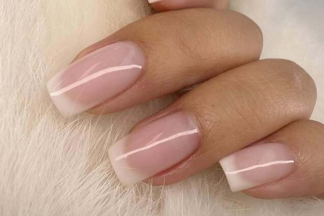 Манікюр у стилі old money знову в тренді: який це відтінок