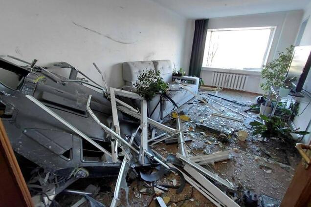 У Дніпрі 'Шахед' залетів у квартиру через вікно і не здетонував. Фото