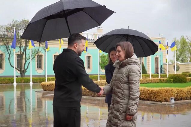 У центрі уваги – безпека і рух в ЄС: Санду приїхала до Києва у роковини Чорнобильської катастрофи. Фото і відео