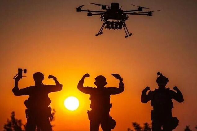 Українські дрони атакували Ярославський нафтопереробний завод: на об'єкті спалахнула пожежа. Фото і відео