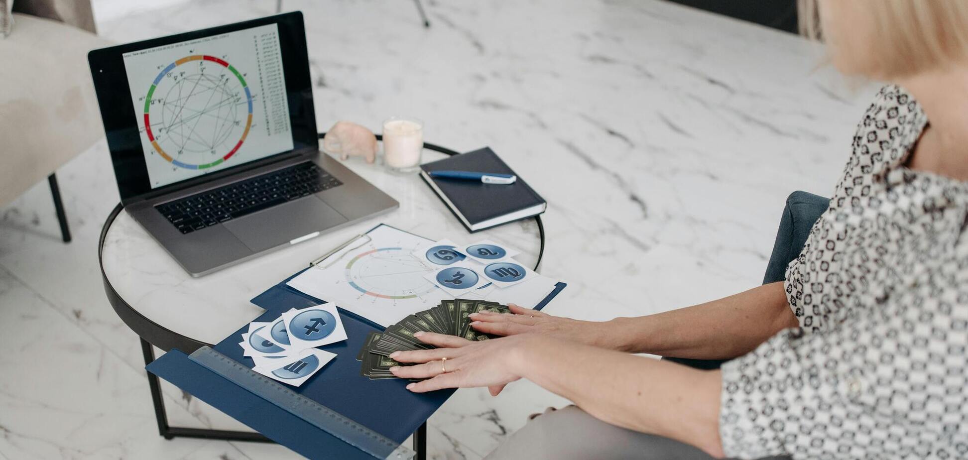 Гороскоп на травень 2026: кого чекає шалене кохання, а кому доведеться ризикнути