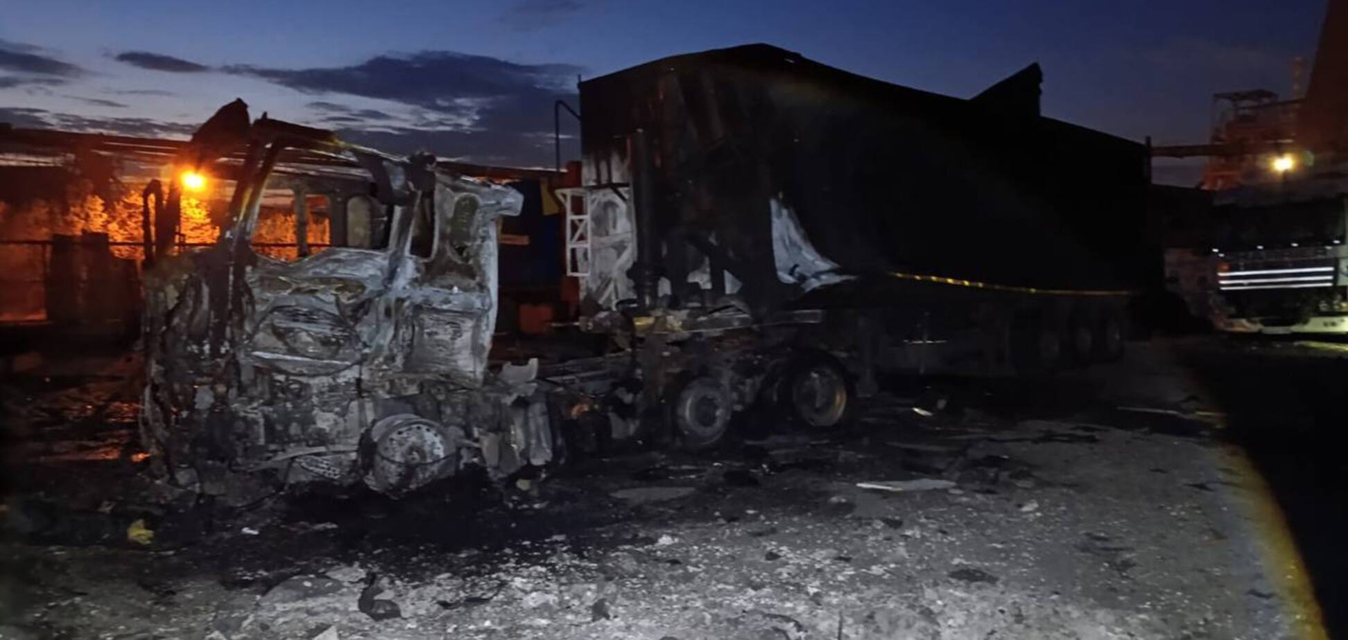 РФ атакувала портову інфраструктуру Одещини: є руйнування, пошкоджено цивільне судно. Фото