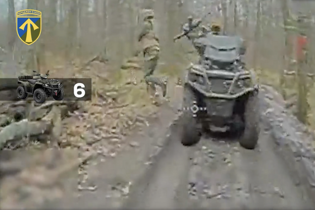 FPV-дрони ЗСУ знищили колону російських квадроциклів на Вовчанському напрямку. Відео