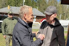 Польша и Беларусь провели обмен политзаключенными, среди освобожденных - журналист Почобут