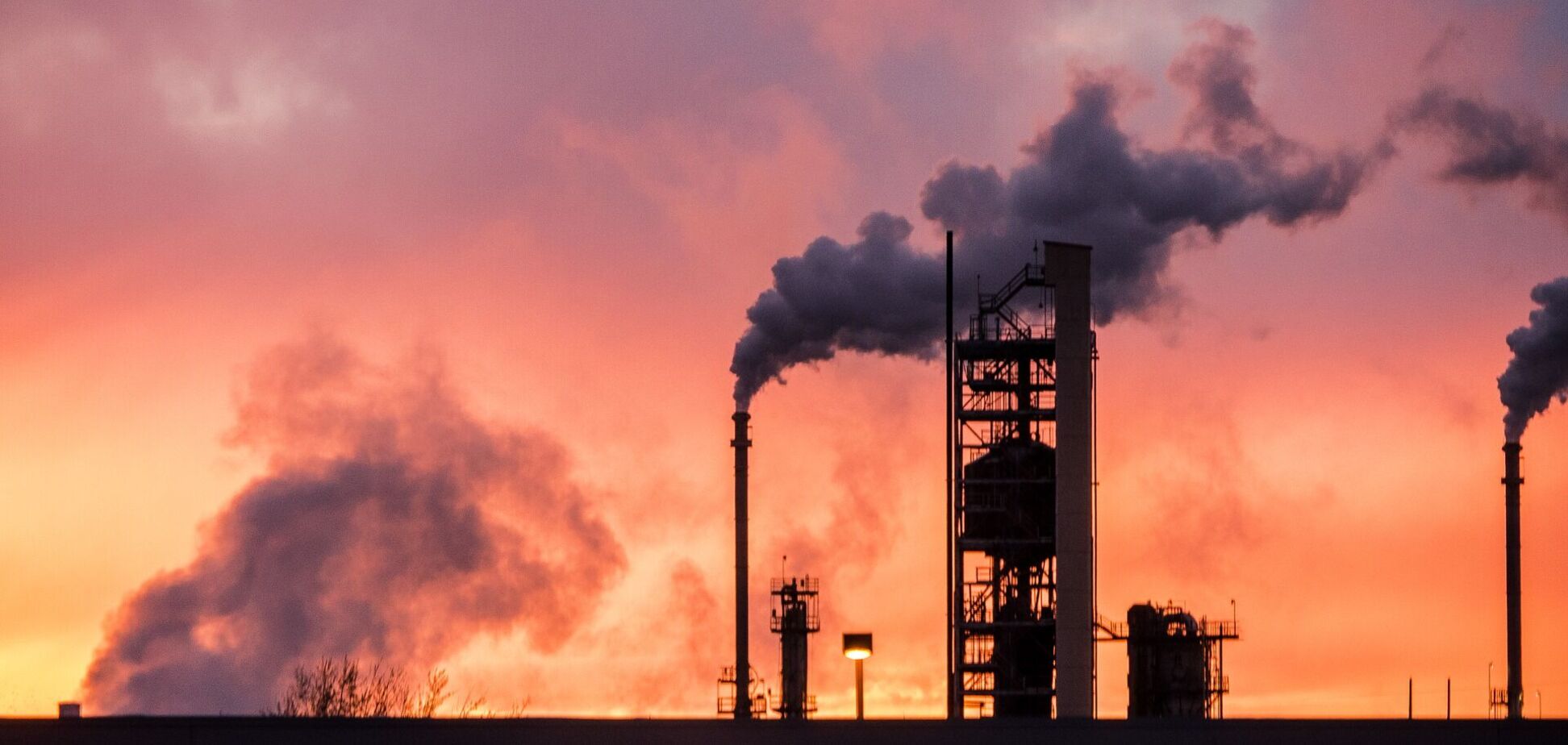 'Велика перемога США' та глобальні зміни: ОАЕ виходять із ОПЕК та ОПЕК+. Що тепер буде з цінами на нафту