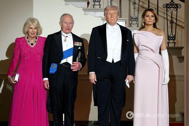 Меланія Трамп у вбранні за $80 тисяч порушила модний протокол на прийомі з королем і королевою. Фото