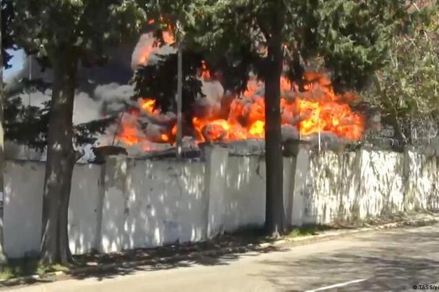 'Ніч була страшна, над містом стоять величезні стовпи диму': у Туапсе скаржаться на наслідки атаки на НПЗ. Відео