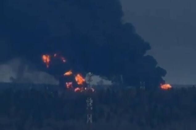 Горят почти все резервуары: в СБУ раскрыли подробности поражения нефтеперекачивающей станции возле Перми