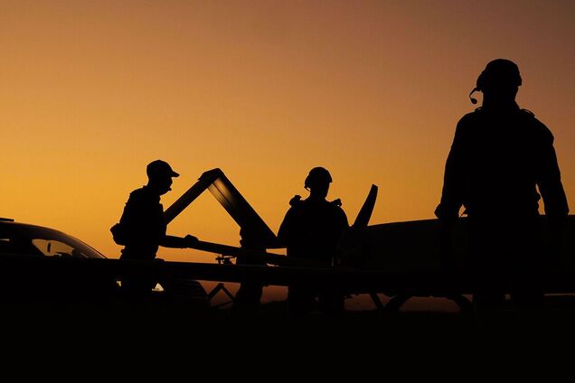 Силы беспилотных систем поразили склад дронов, самолет и РЛС оккупантов в Крыму. Видео