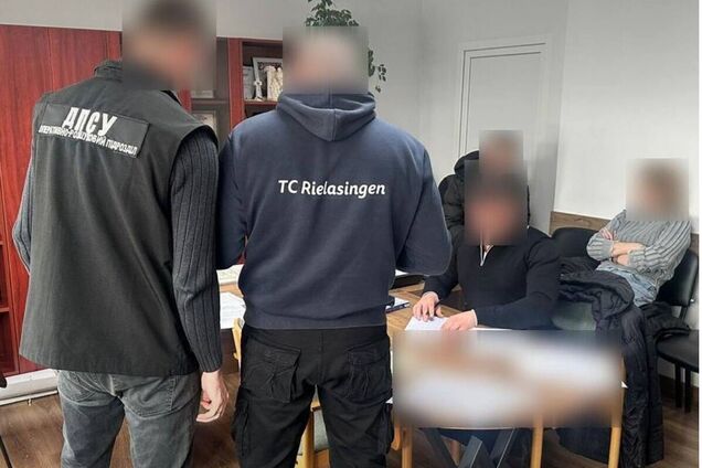 На Тернопольщине разоблачили схему уклонения от мобилизации с участием директора медучреждения: за услуги брал $5 тыс. Фото