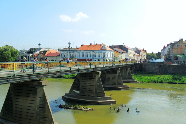 Місто важко впізнати: фото Ужгорода 100 років тому