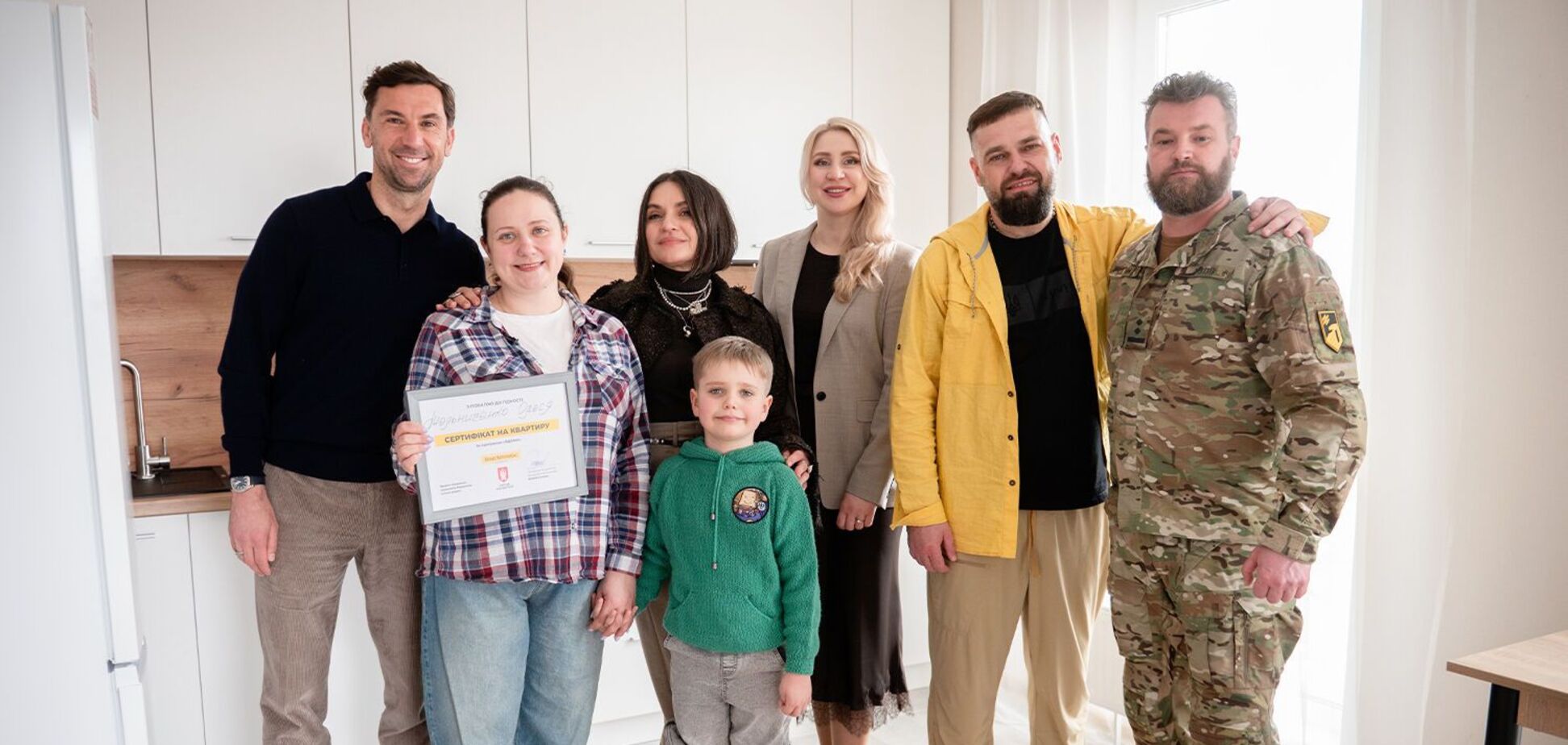 Захисниця 'Азовсталі' Олеся Мельниченко отримала квартиру від Ріната Ахметова