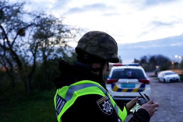 На Рівненщині чоловік відкрив стрілянину по групі оповіщення військових та правоохоронцю: є постраждалі. Фото