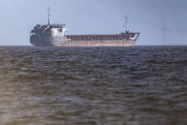 'На запит іншої країни': Швеція конфіскувала судно, яке вивозило крадене зерно з окупованих територій України